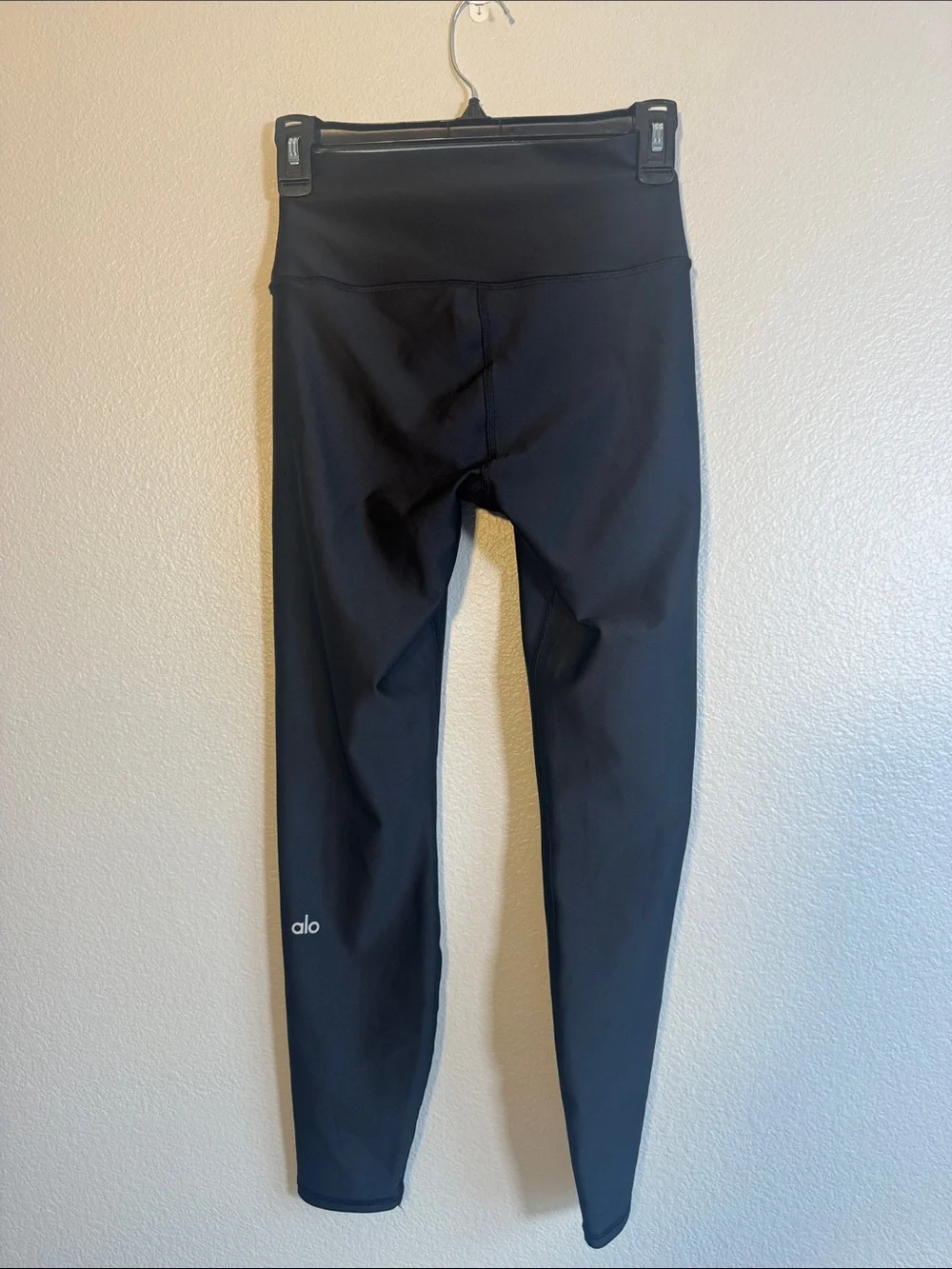 ALO 7/8 High-Waist Airlift Legging in Black